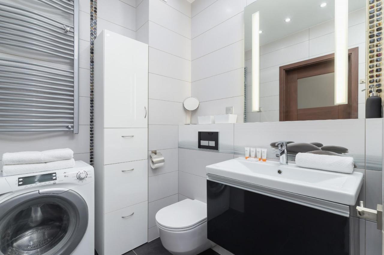 Krakow Blonia Apartment With Balcony By Noclegi Renters Dış mekan fotoğraf